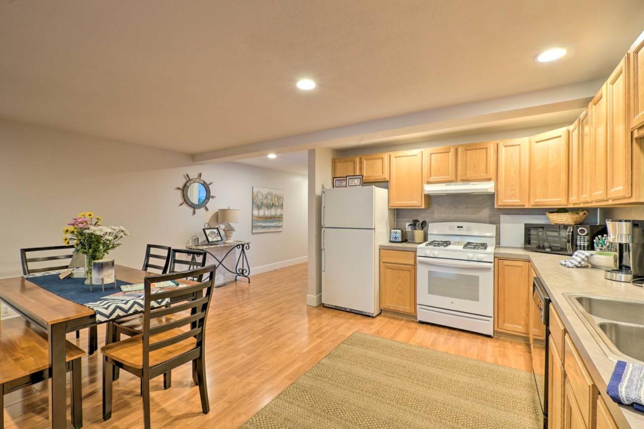 Cute Grand Haven Apartment Walk Downtown Streets! Exterior photo
