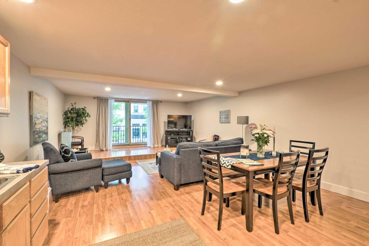 Cute Grand Haven Apartment Walk Downtown Streets! Exterior photo